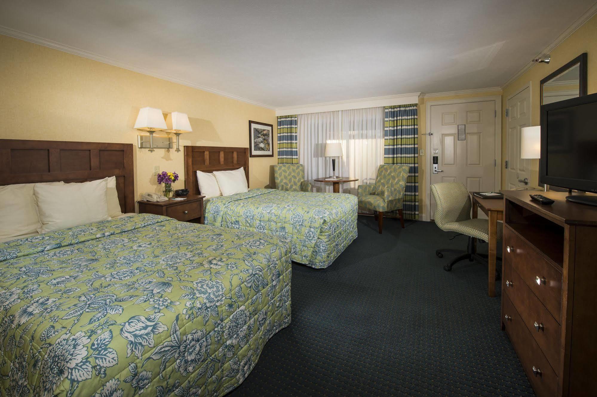 Juniper Hill Inn Оганкит Экстерьер фото